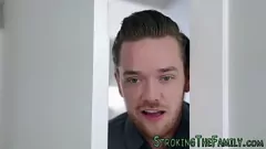 Abspielen Kali Rose in einer Tabu-Hardcore-Szene: Stiefmutter Deepthroats Stiefvater mit intensiver Gesichtsbehandlung und Cumshot