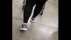 Abspielen Unstudierte schlampige Milf-Mama heiß mich, um ihr fettes schmutziges Geld zu sehen