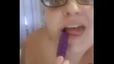 تشغيل أنا أستخدم البزاق الخاص بي على كاميرا التلفزيون