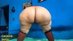 Reproducir Cussarrita nalgona muestra su culote 41