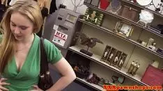 Jouer Bigtit pawnee infernal avec du sperme pour de l'argent