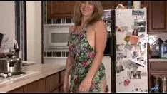 Oynat Yalnız milf flört