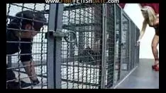 Jouer Cage in femdom - spettacolo cinematografico di cera