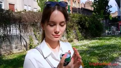 Jouer Kitty, costume de chat mince, ado de 18 ans, dans une action intense de creampie AMWF Pov