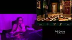 Odtwórz Bujna brunetka Bailey szuka przyjemności w Blackmoor Manor - część 3